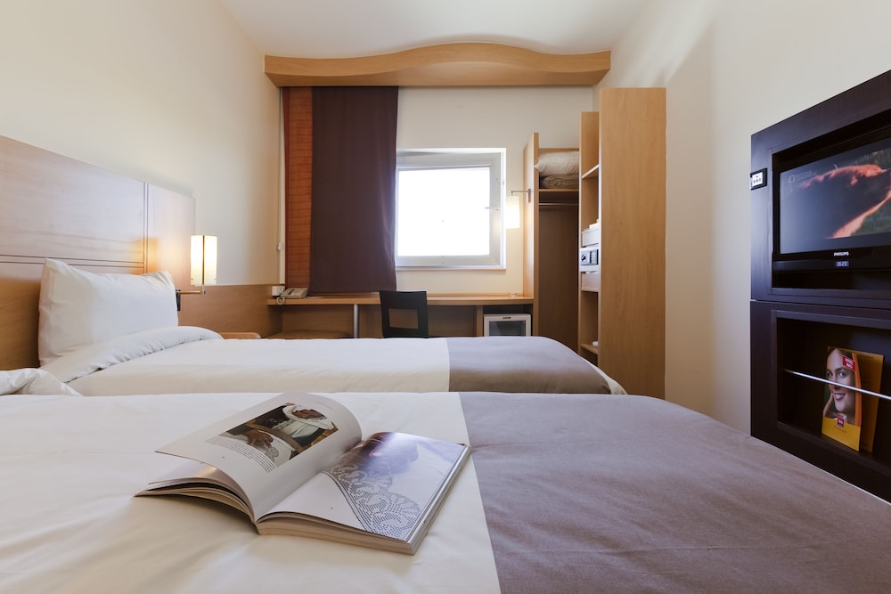 Room, 2 Twin Beds - Photo 1