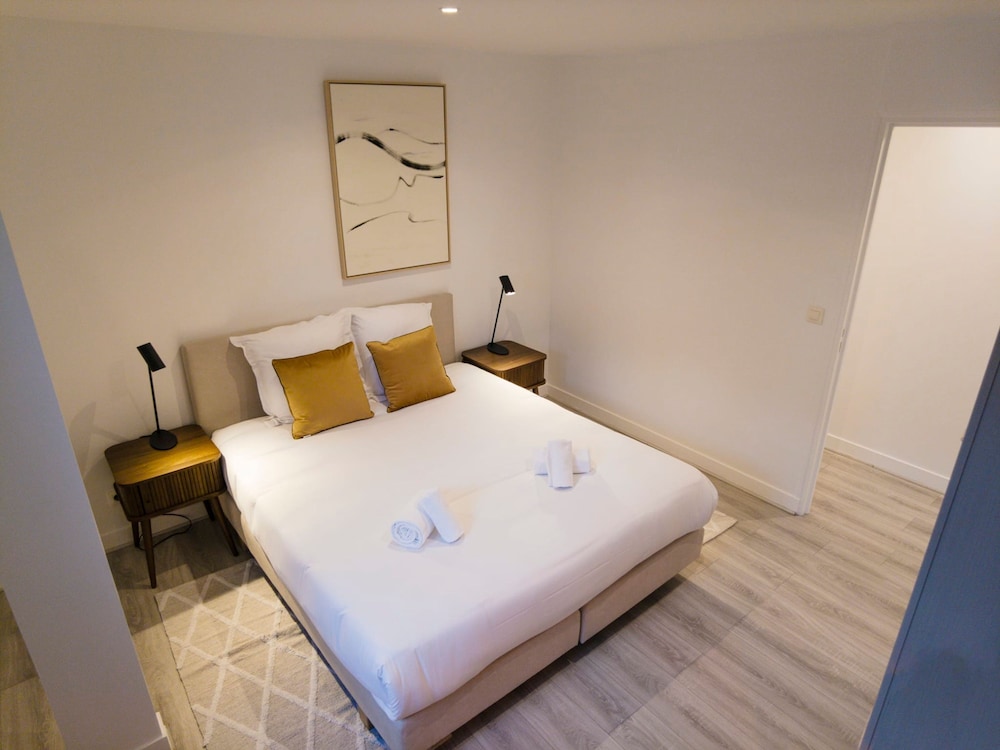 Apartment photo 2