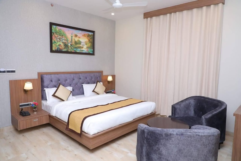 Superior Triple Room