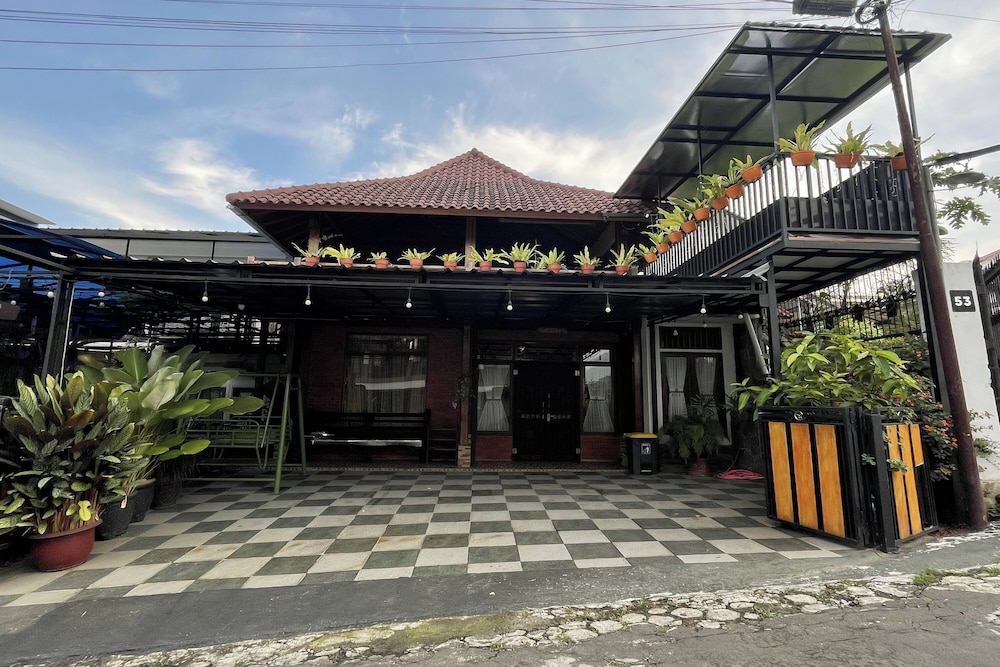 Wooden Villa (4 Rooms) With Mountain View photo 1