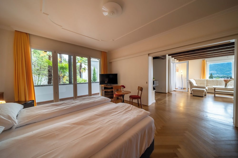Lake-View Suite with Terrace and external private bathroom - Villa Giuliano photo 2
