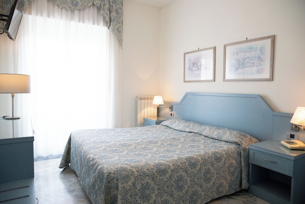 Standard Double Room, 1 Queen Bed, Balcony photo 1