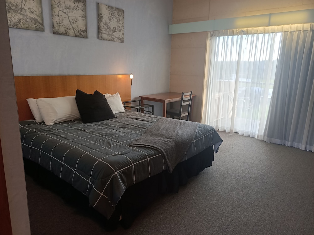 Standard Lakeside Room