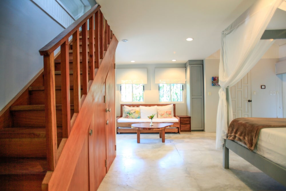 Deluxe Quadruple Room, Multiple Beds, Beachside (Casa Cassandra)