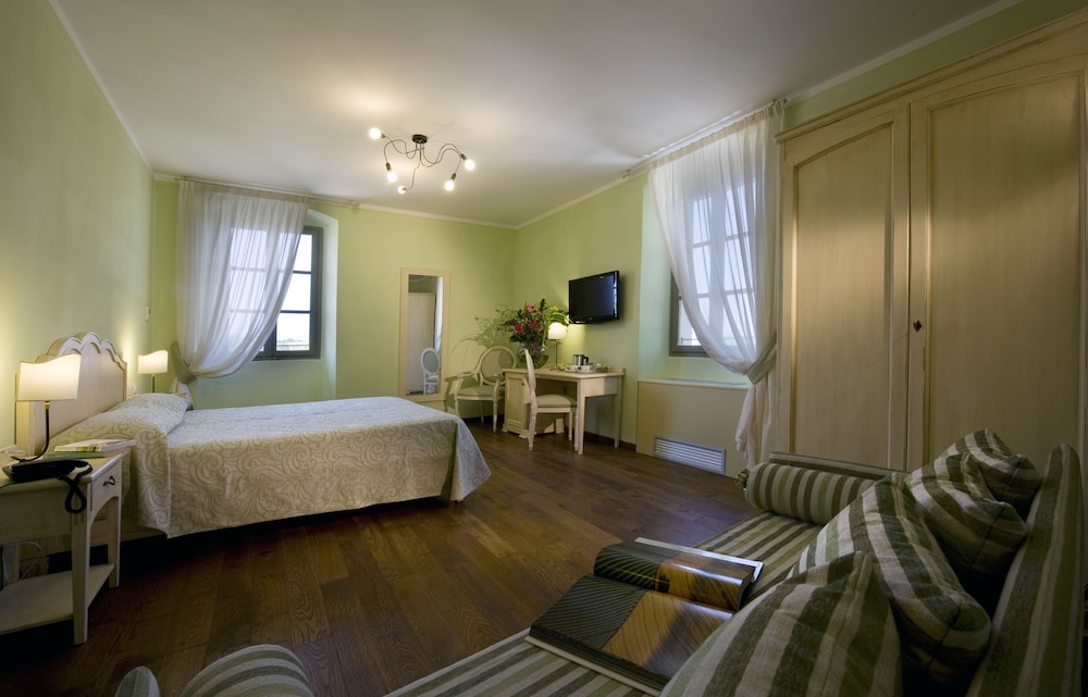 Junior Room photo 2