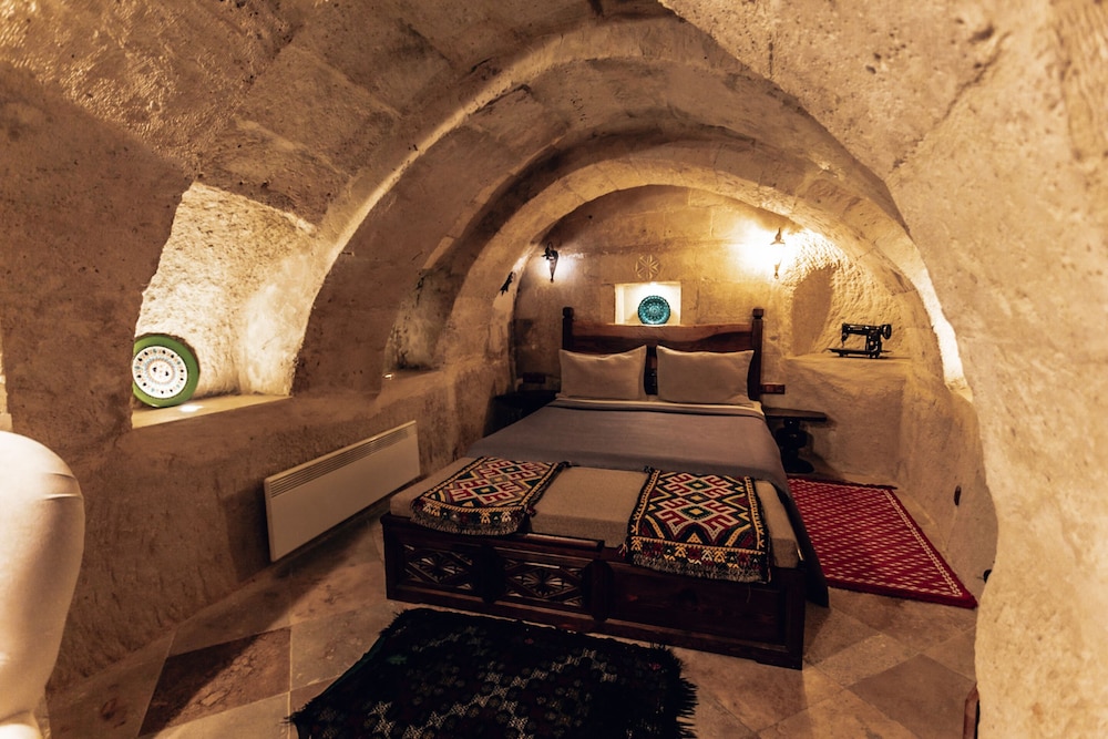 Deluxe Arch Cave Room photo 3