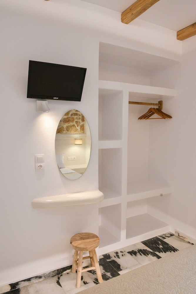 Deluxe Apartment - Photo 9