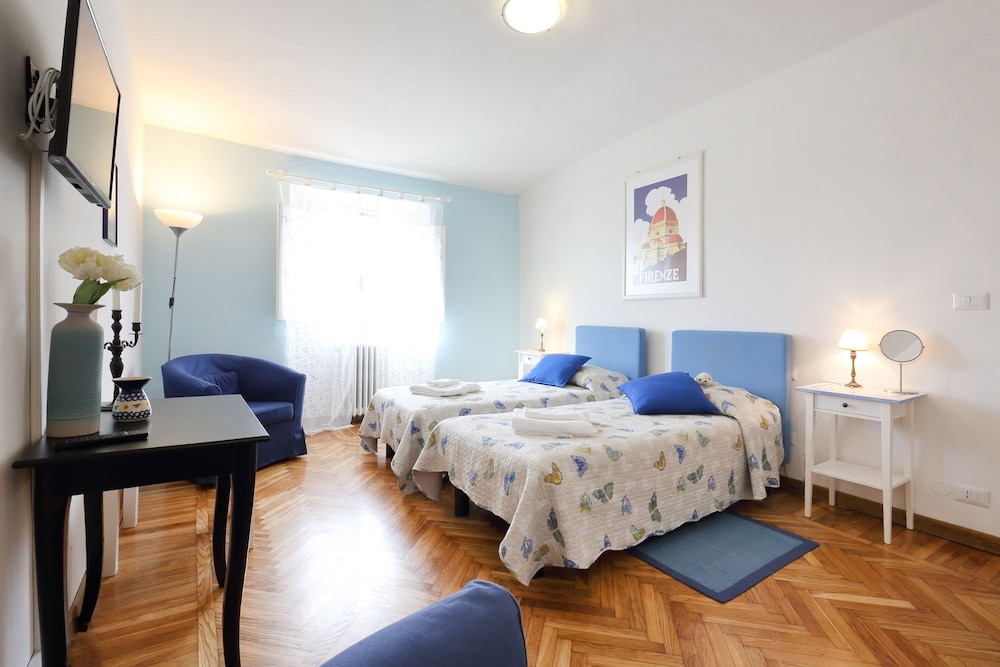 Classic Apartment, 1 Queen Bed with Sofa bed, Non Smoking, Kitchen