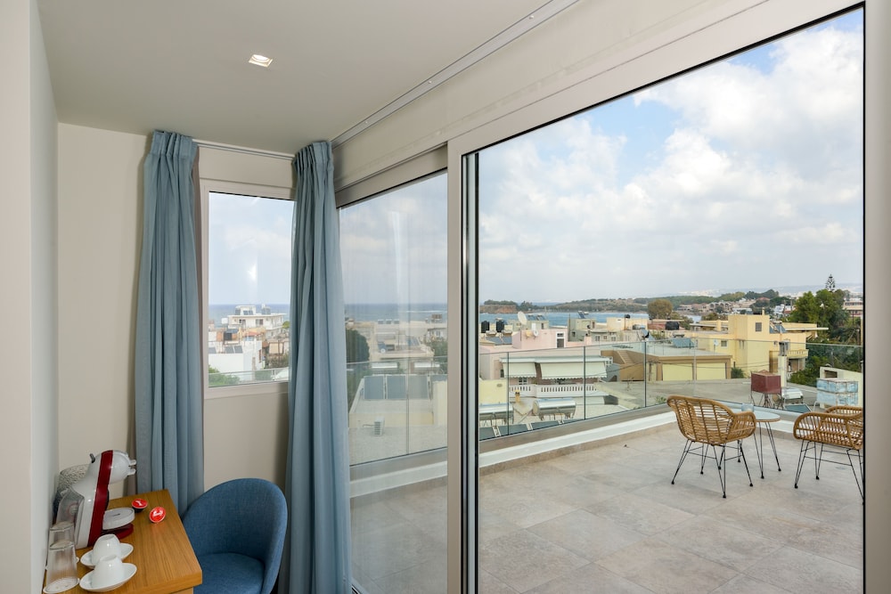 One Bedroom Suite with terrace and sea view - Photo 6