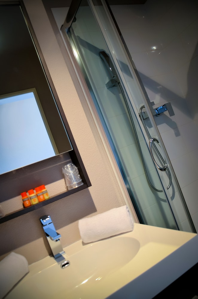 Suite, 2 Bedrooms photo 2