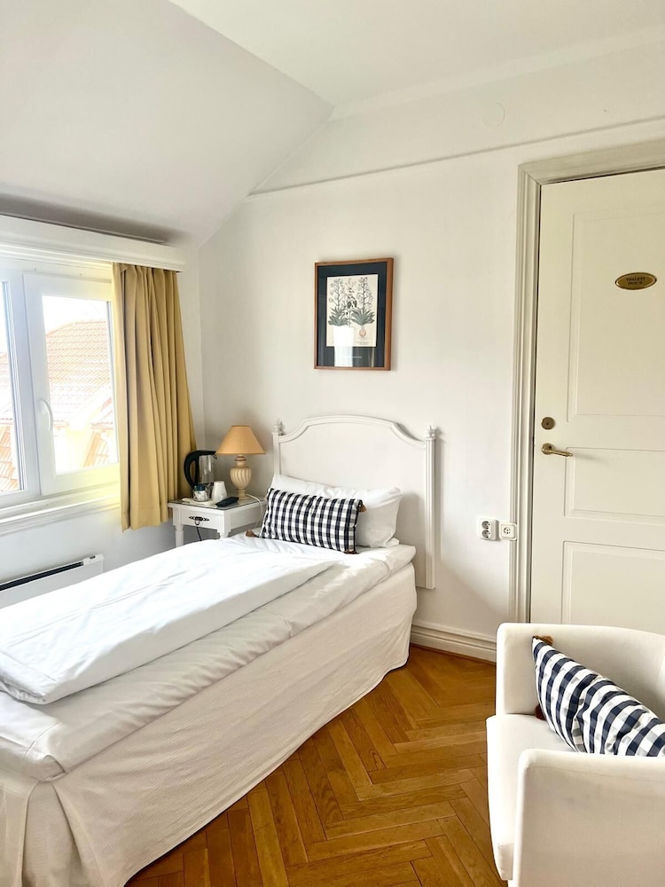 Basic Single Room photo 1