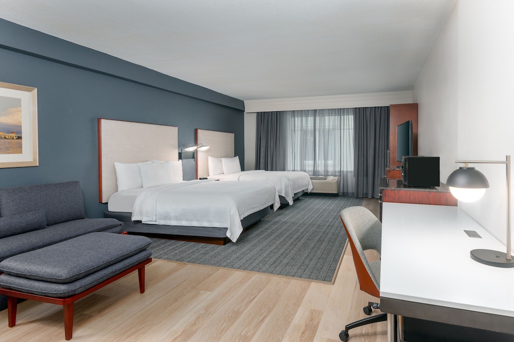 Room, Multiple Beds (Mobility/Hearing Access, Roll-In Shwr)