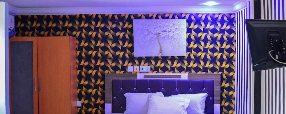 Royal Room photo 3