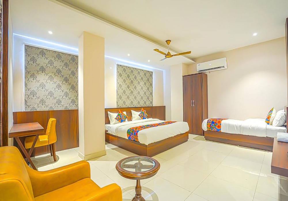 Executive Room - Photo 1