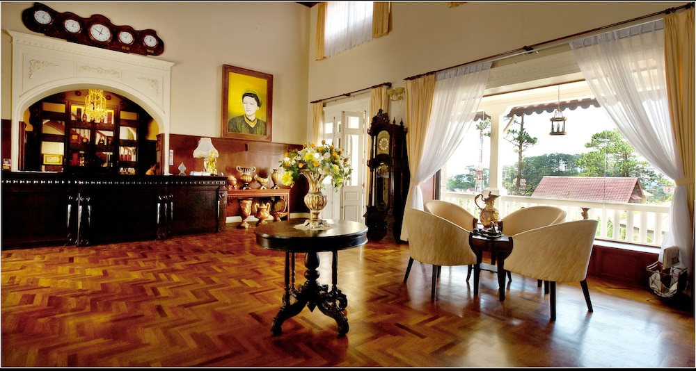 Royal Suite - Photo 3