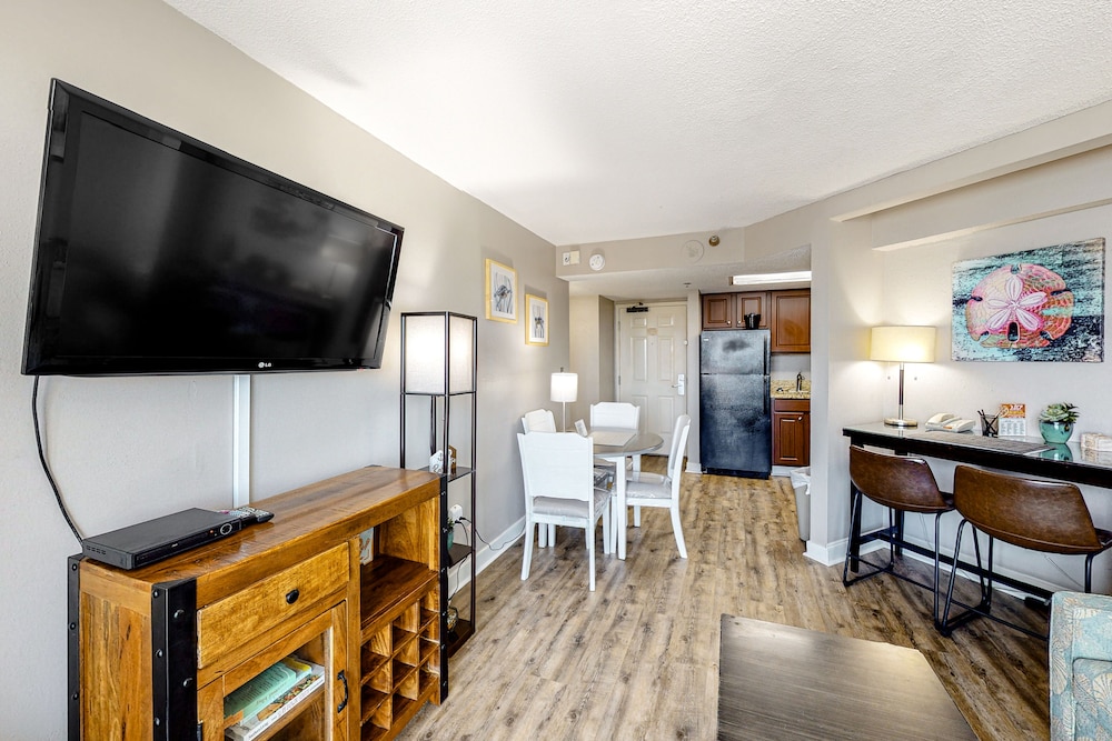 Condo, 1 Bedroom (Partial Ocean View 1 King) photo 3