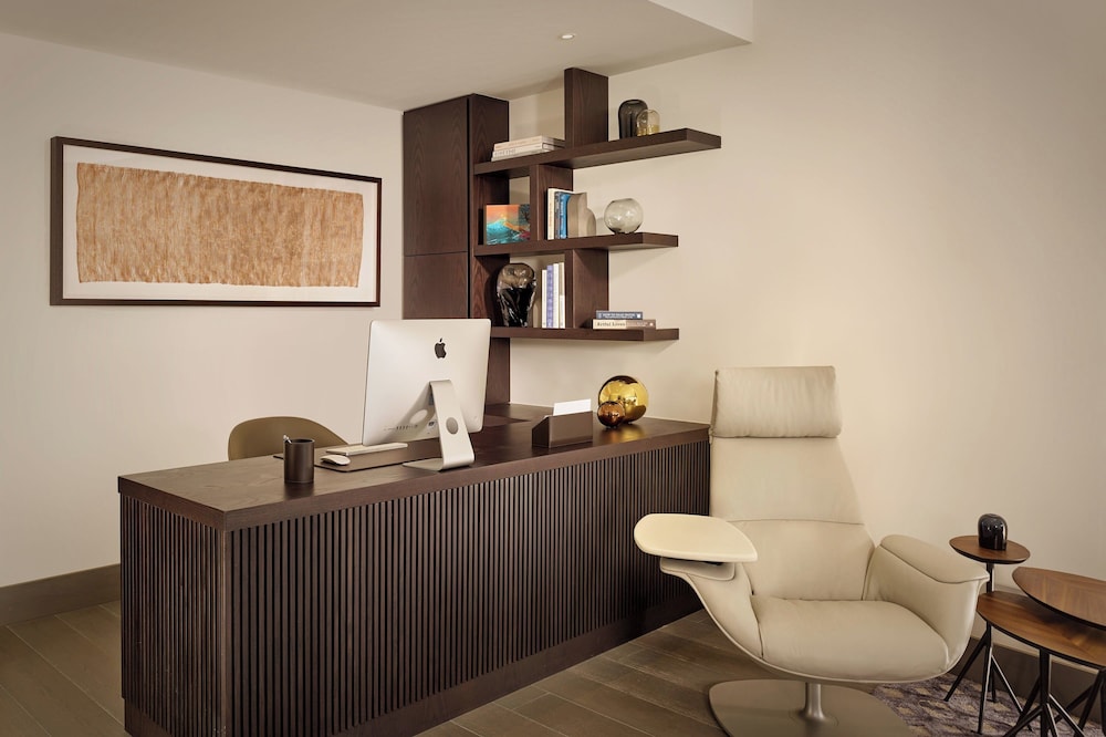 Signature Suite, 1 Bedroom, Sea View photo 2