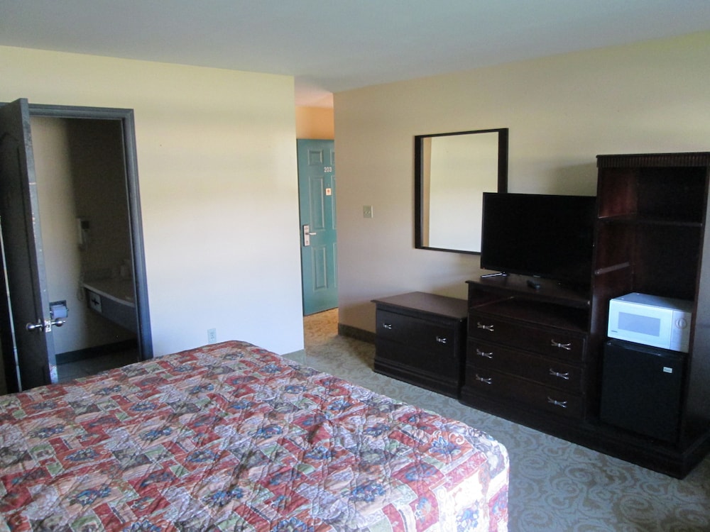 Deluxe Room, 1 King Bed, Non Smoking - Photo 2