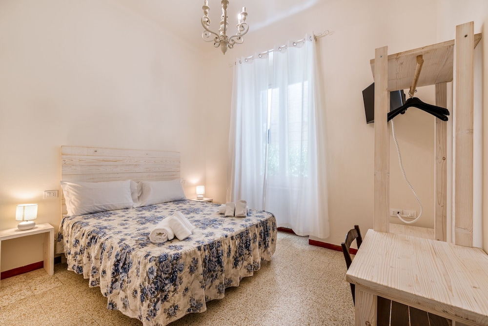 Double Room, Shared Bathroom