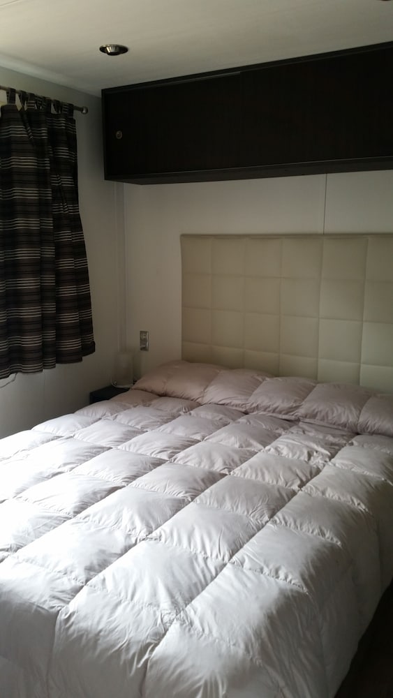 Superior Mobile Home, 2 Bedrooms, 2 Bathrooms