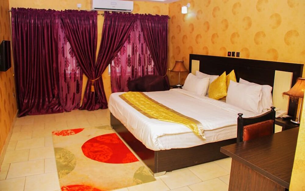 Executive Room - Photo 4