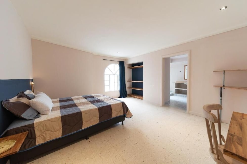 Superior Room, 1 Queen Bed, Ensuite photo 1