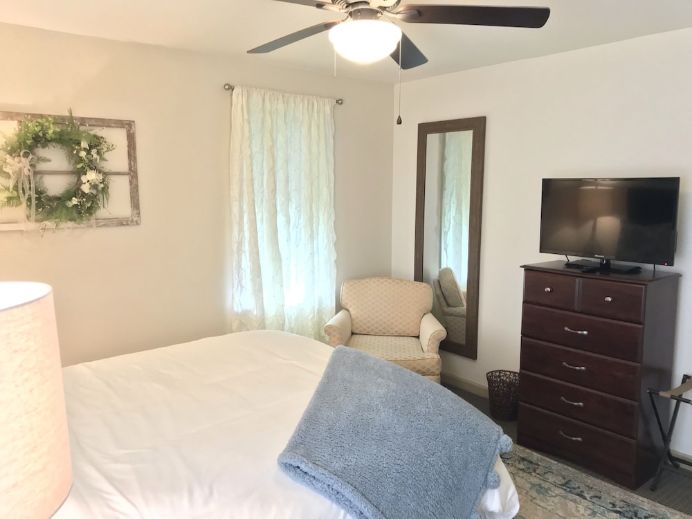 Room, 1 Queen Bed photo 3
