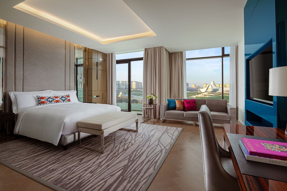 Grand Room, 1 King Bed
