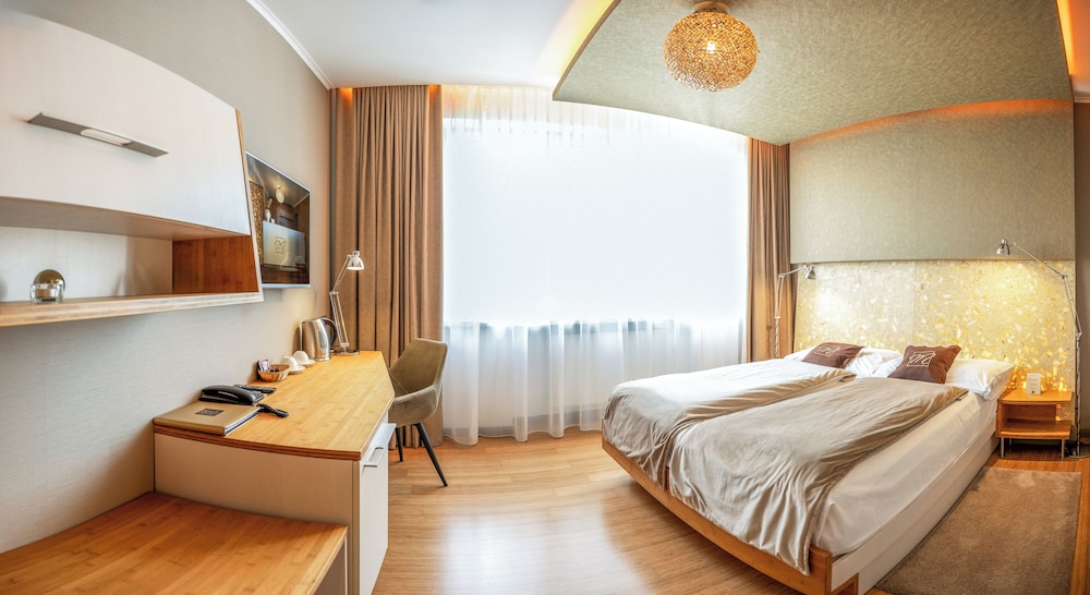 Executive Double or Twin Room (Free Wellness) - Photo 6