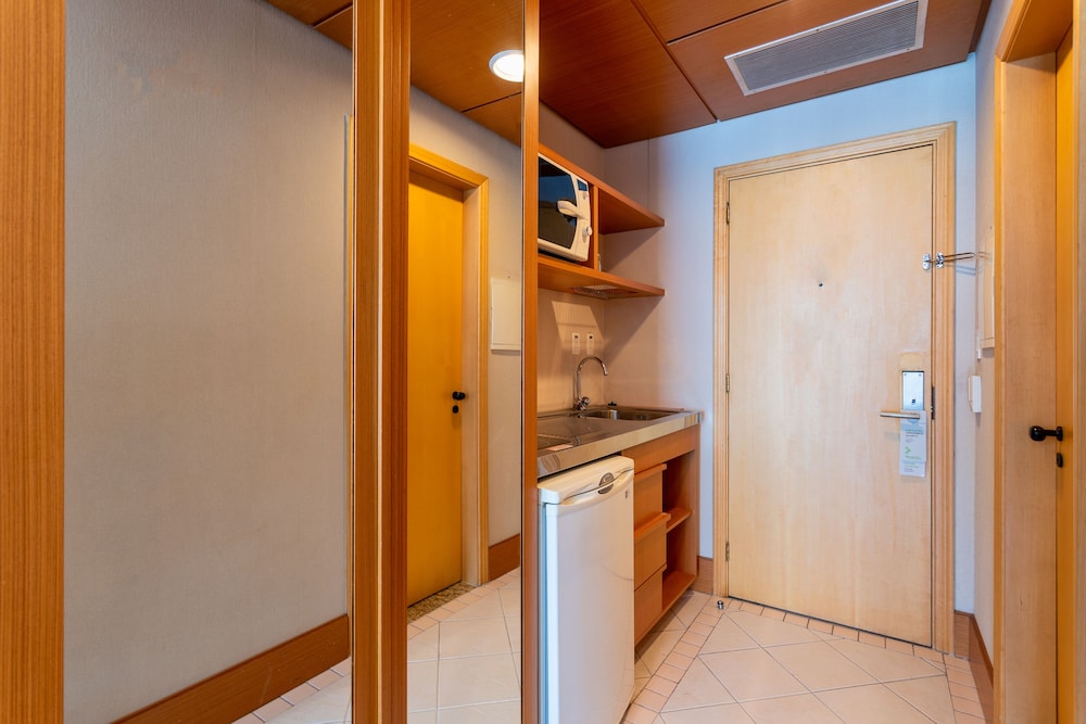 Superior Room, Multiple Beds, Non Smoking - Photo 2