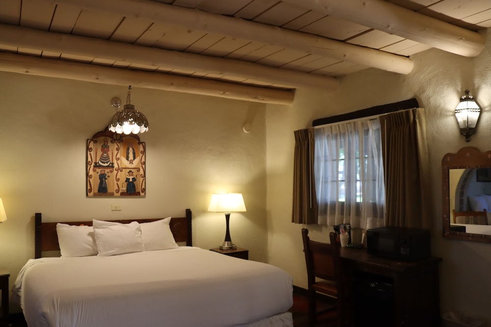 Superior Room, 2 Queen Beds (Historic Sagebrush Room Two Beds) - Photo 3