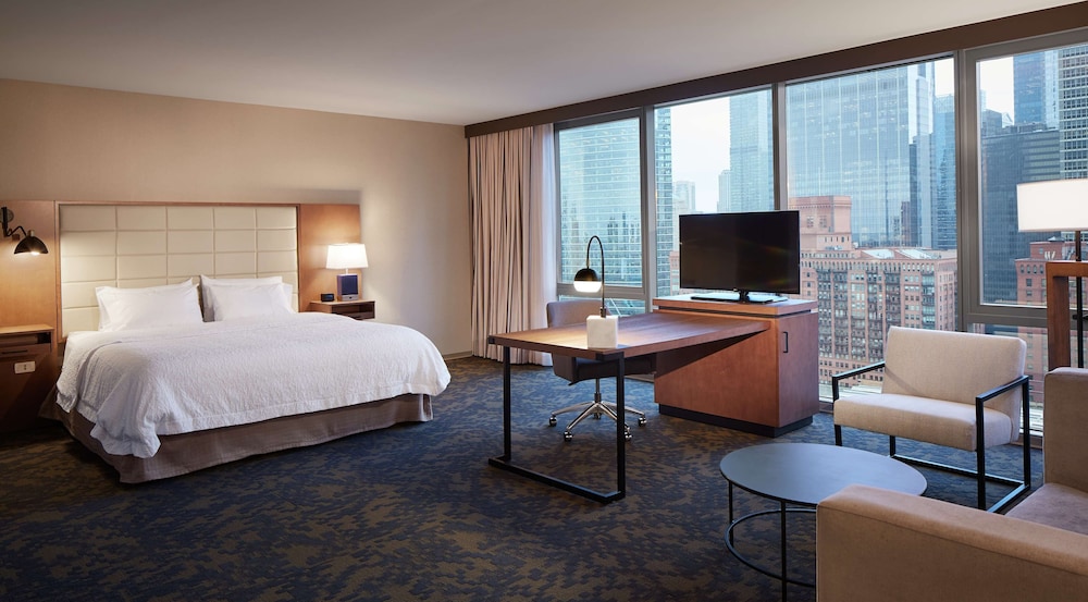 Suite, 1 King Bed, Non Smoking