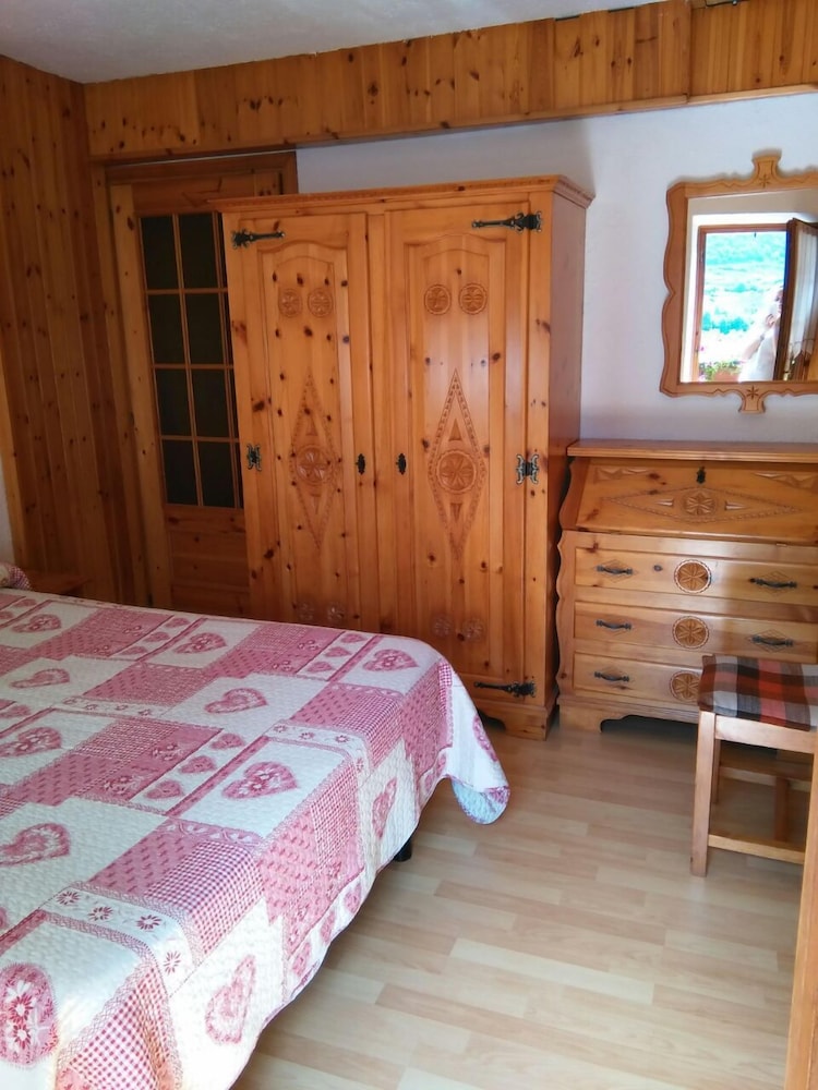 Traditional Apartment, 1 Bedroom, Kitchen photo 2
