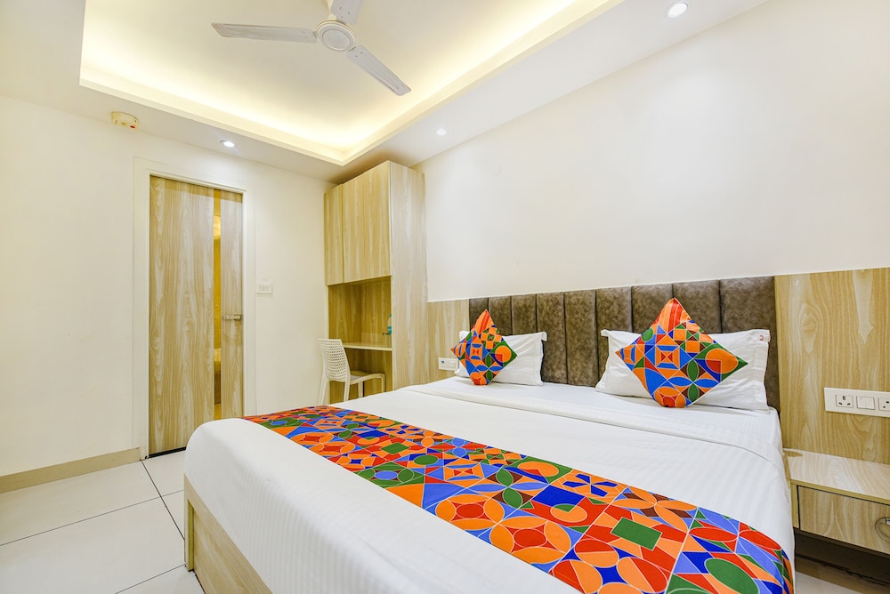 Deluxe Room - Photo 2