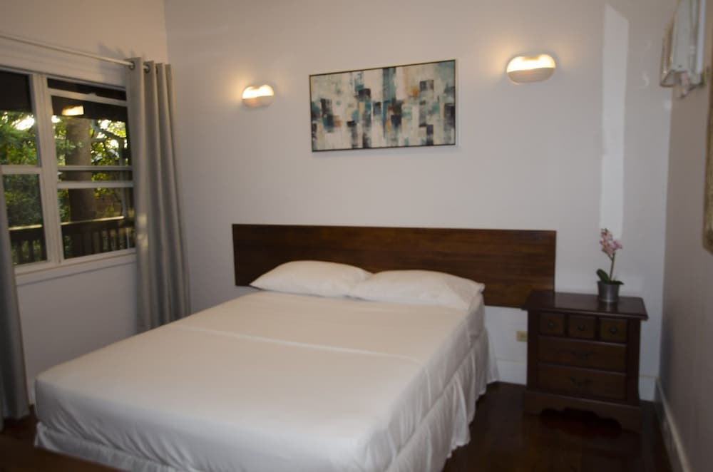 Room, 1 Queen Bed, Ocean View photo 1