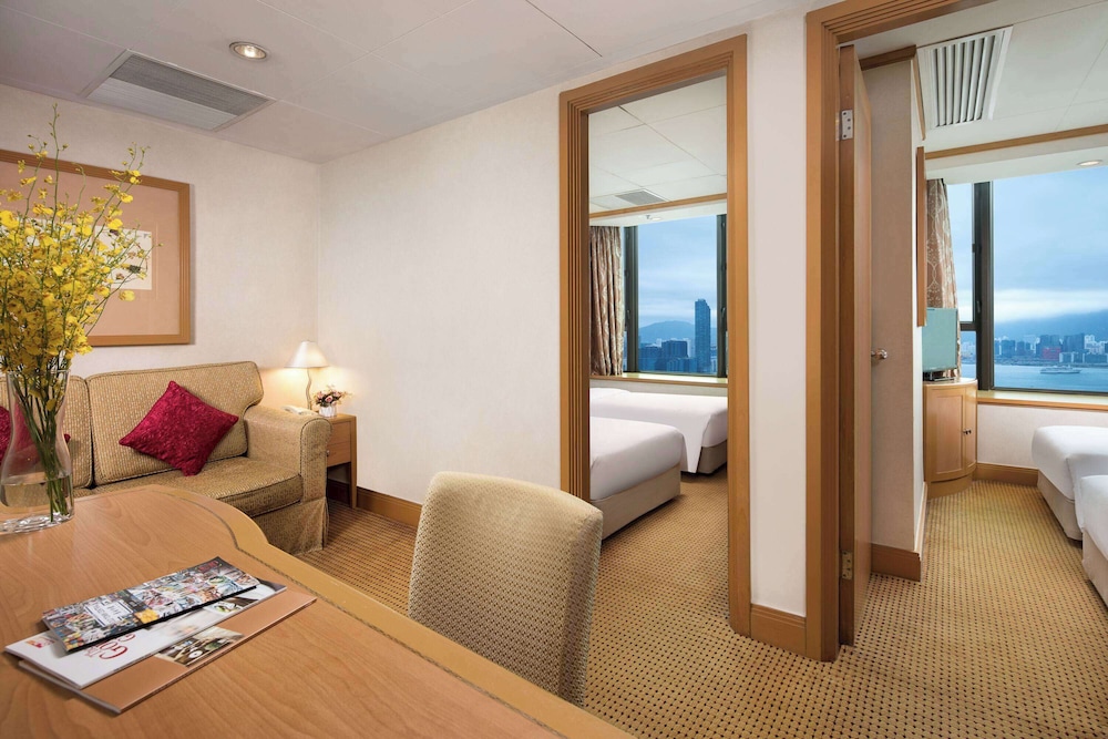 Deluxe Suite, 2 Bedrooms, Non Smoking (4 Single Beds)