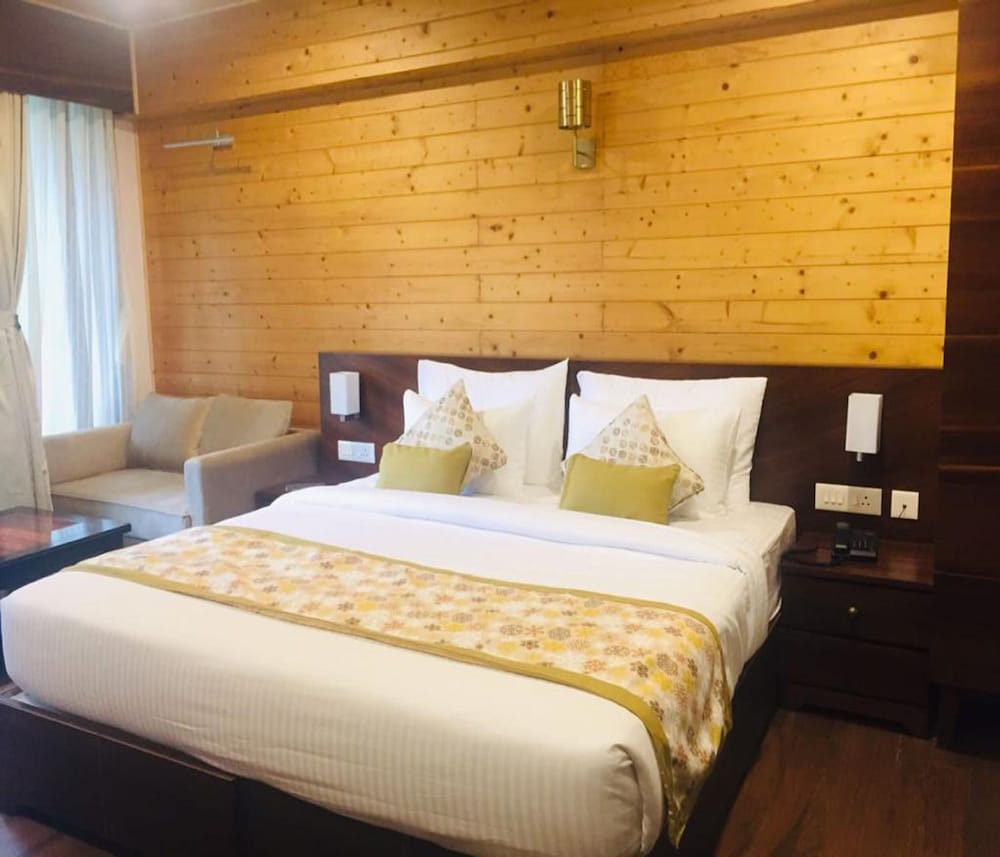 Premium Room - Photo 18