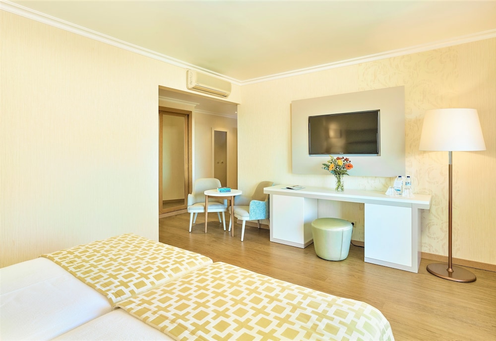 Deluxe Suite, Sea View