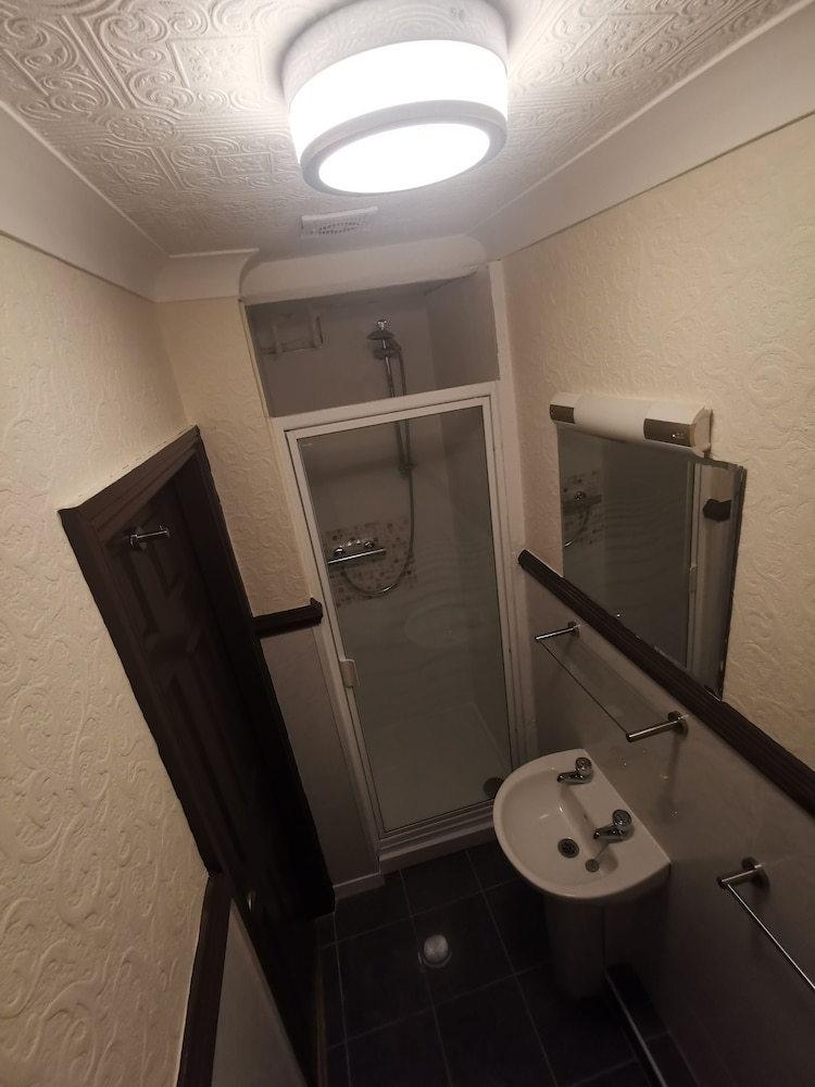 Comfort Double Room, Ensuite (Room 6 Small Double Room) - Photo 2