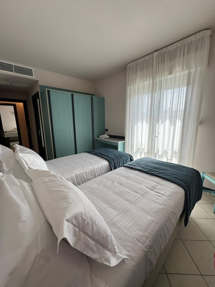Comfort Double or Twin Room, Balcony, Garden View