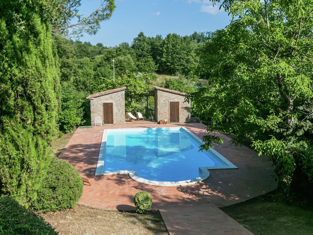 Villa photo 1