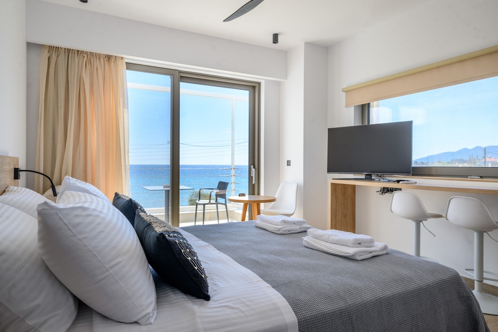 Studio, Sea View (7, with Balcony) photo 3