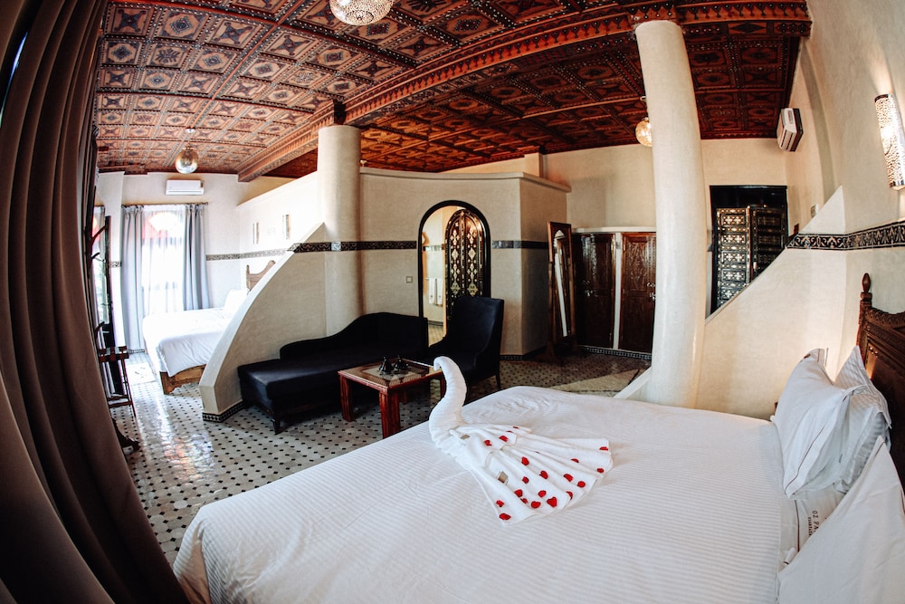 Family Suite, Pool View photo 1