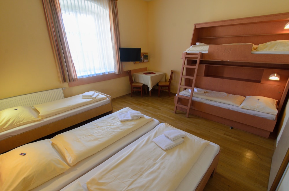 Quadruple Room photo 1