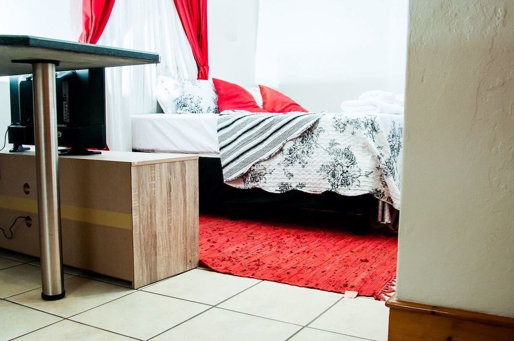 Twin Room, Non Smoking (Lion)