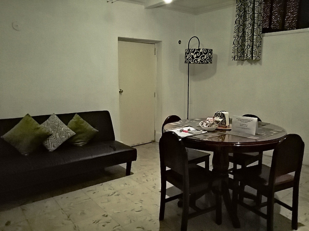 Family Apartment, Multiple Beds photo 2