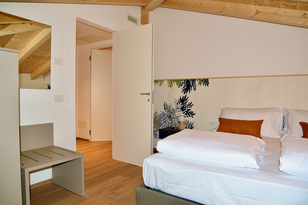 Economy Double or Twin Room, Courtyard View photo 2