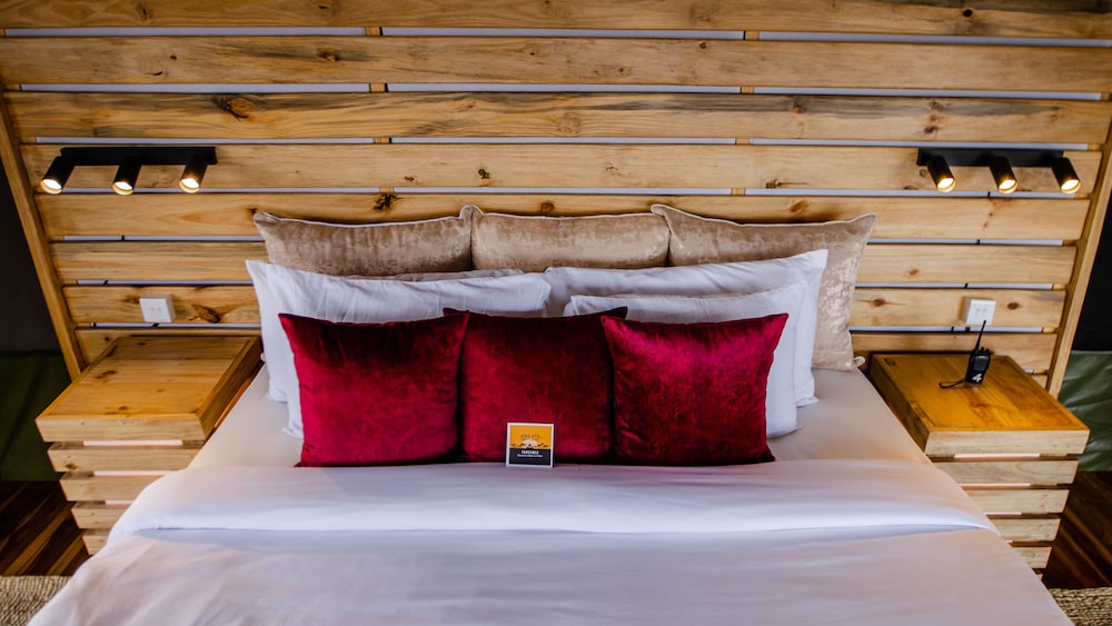 Standard Double or Twin Room, 2 Bedrooms, Corner photo 3