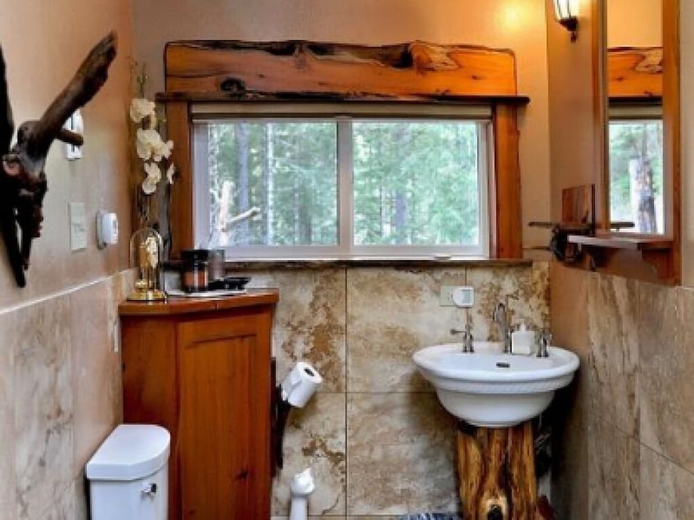 Superior Suite, Private Bathroom (Yew Suite) photo 3