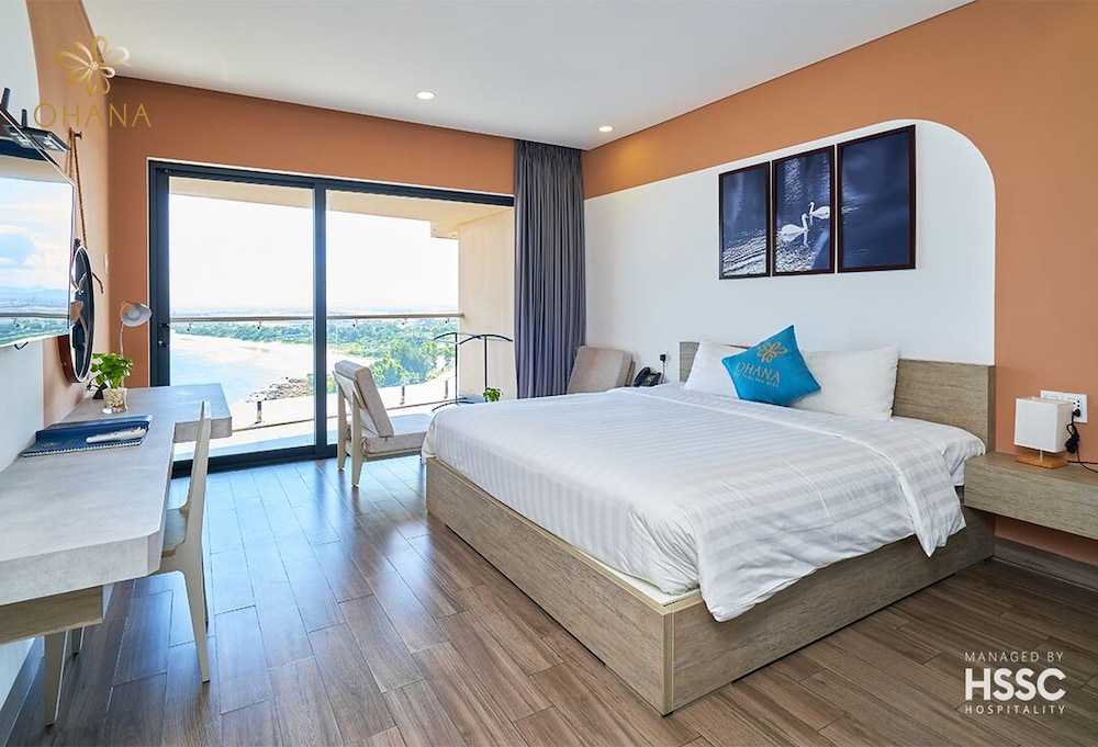 Deluxe Ocean View Double with Balcony - Photo 2